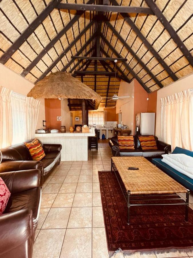 John And Noleen'S Place Marloth Park Exterior photo